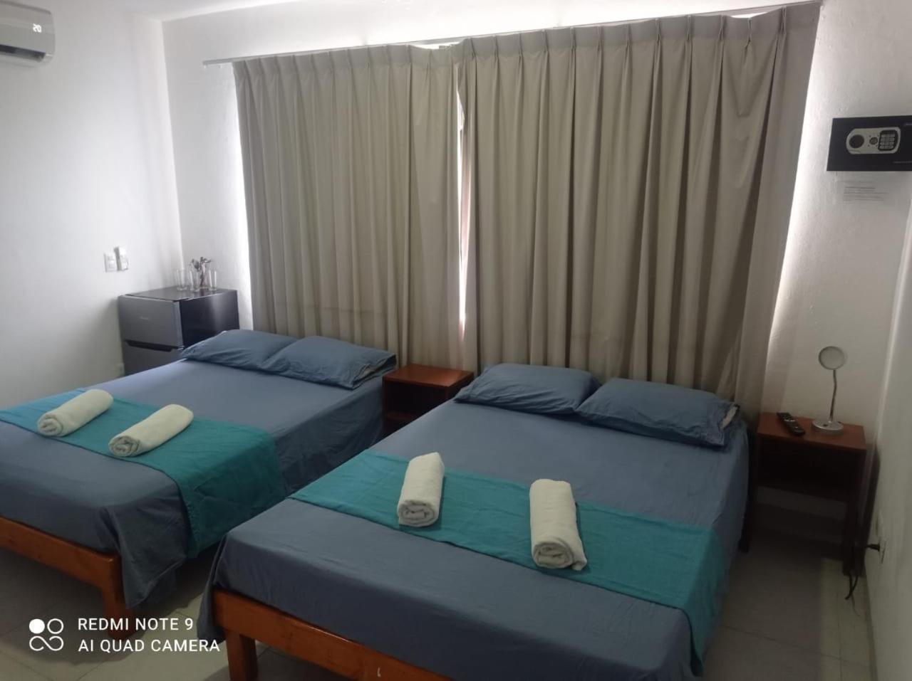 Casa De Huespedes Taino Bed & Breakfast แคนคูน ภายนอก รูปภาพ