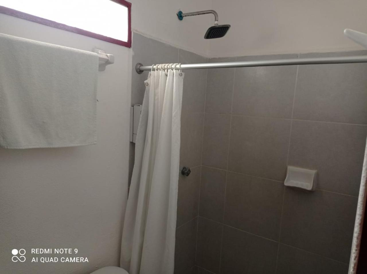 Casa De Huespedes Taino Bed & Breakfast แคนคูน ภายนอก รูปภาพ
