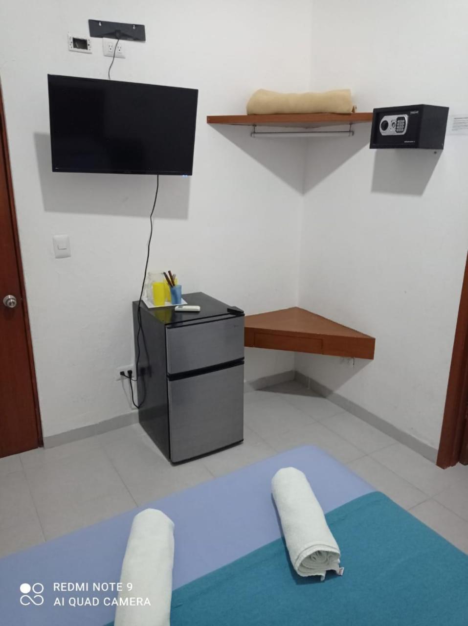 Casa De Huespedes Taino Bed & Breakfast แคนคูน ภายนอก รูปภาพ