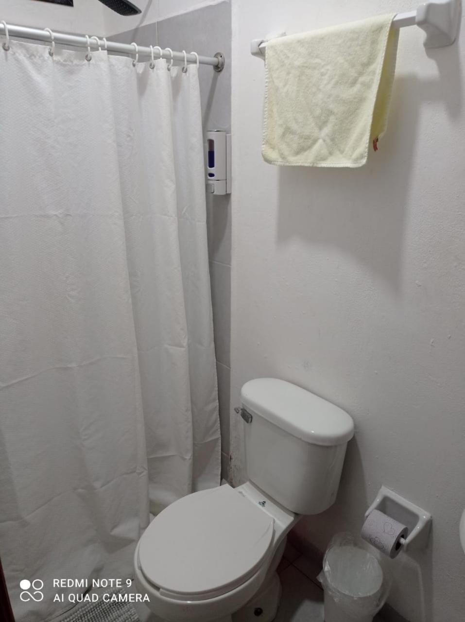 Casa De Huespedes Taino Bed & Breakfast แคนคูน ภายนอก รูปภาพ